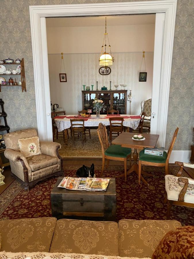 B Street House Bed & Breakfast *